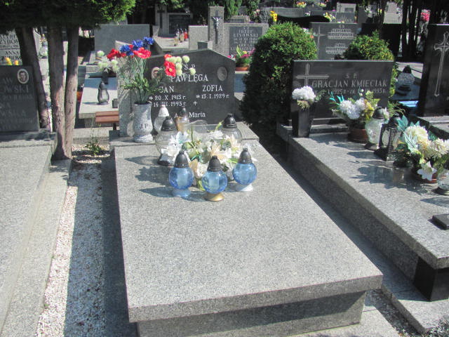 Grób Jan Pawlęga
