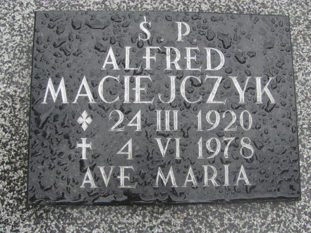 Irena Omilanowska 1932 Świdnica - Grobonet - Wyszukiwarka osób pochowanych
