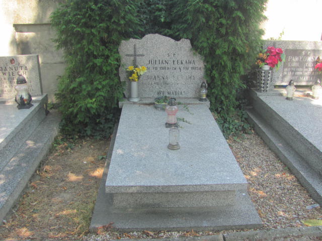 Grób Julian Łękawa