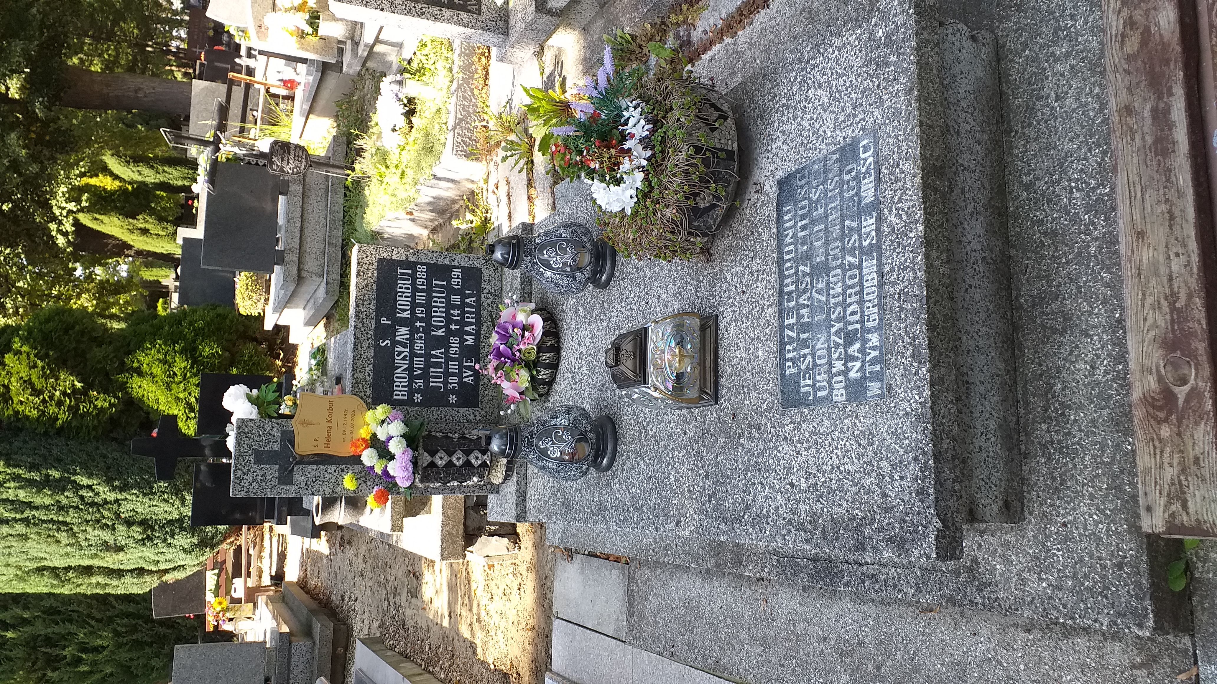 Grób Julia Korbut