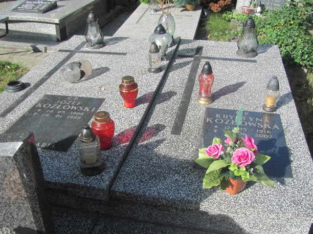 Grób Józef Leon Kozłowski