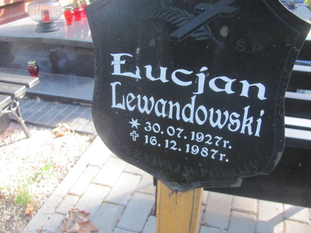 Lucjan Lewandowski 1925 Świdnica - Grobonet - Wyszukiwarka osób pochowanych