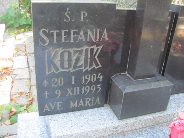 Stefania Kozik 1904 Świdnica - Grobonet - Wyszukiwarka osób pochowanych