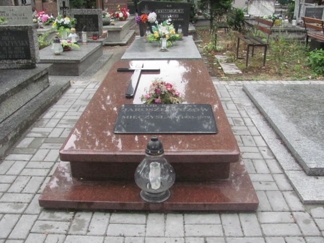 Grób Adam Jaroszewicz