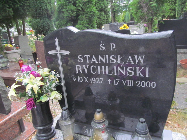 Roman Rychliński 1953 Świdnica - Grobonet - Wyszukiwarka osób pochowanych