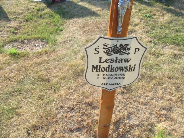 Lesław Młodkowski 1949 Świdnica - Grobonet - Wyszukiwarka osób pochowanych