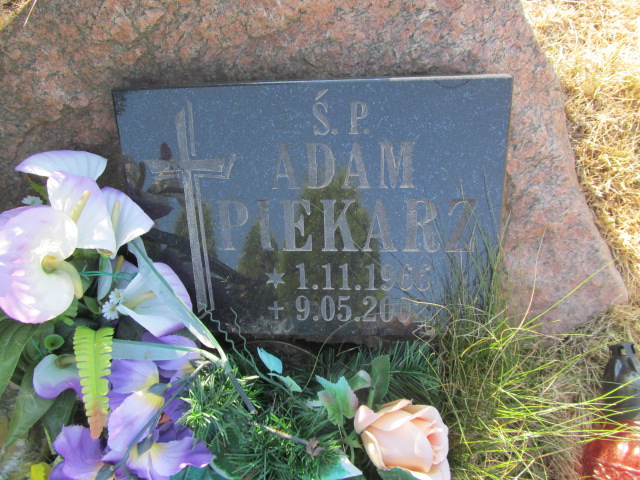 Adam Piekarz 1966 Świdnica - Grobonet - Wyszukiwarka osób pochowanych
