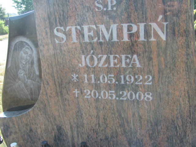 Elżbieta Cichosz 1954 Świdnica - Grobonet - Wyszukiwarka osób pochowanych