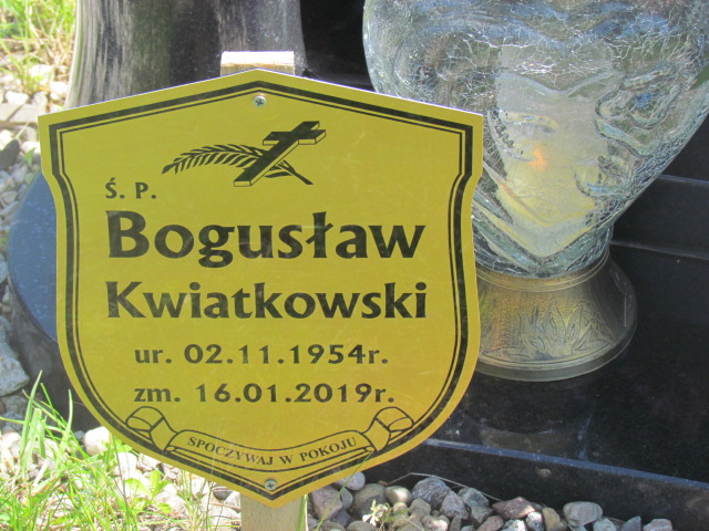 Bogusław Kwiatkowski 1954 Świdnica - Grobonet - Wyszukiwarka osób pochowanych
