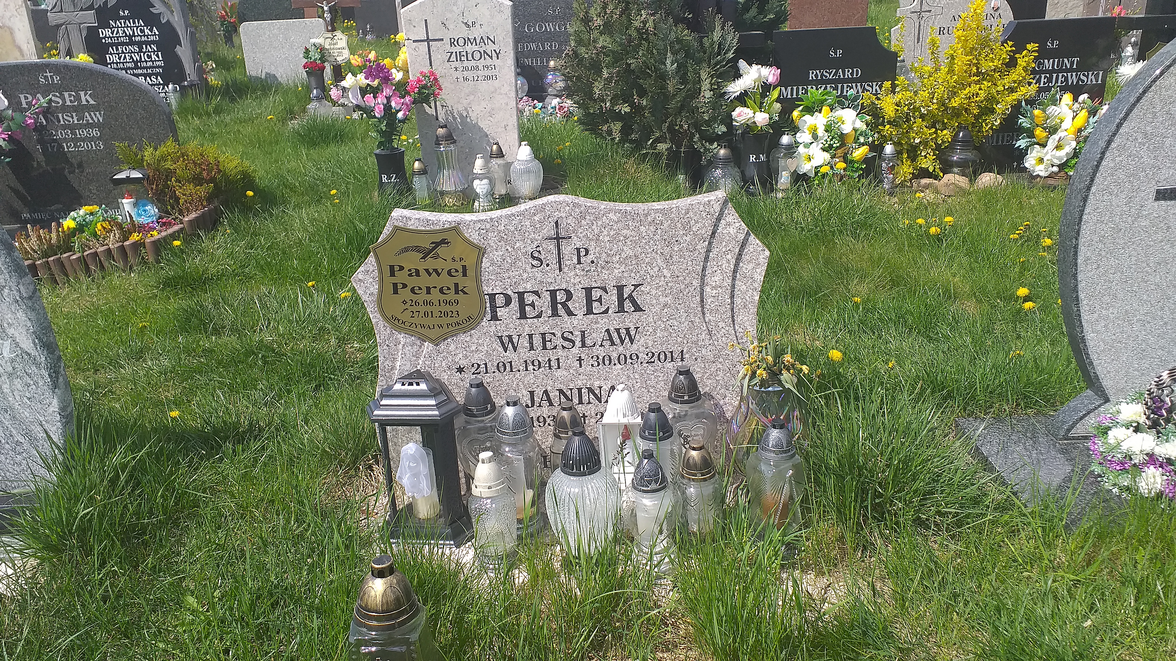 Grób Paweł Perek